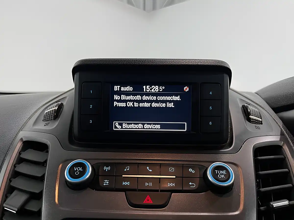 Used 2020 Ford Transit Connect Trend Crew Van Double Cab White - Interior and Exterior details 19