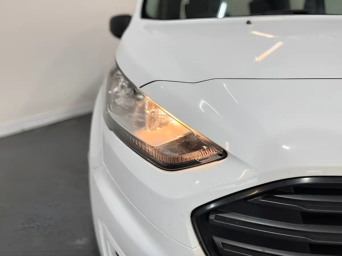 Used 2020 Ford Transit Connect Trend Crew Van Double Cab White - Interior and Exterior details 5