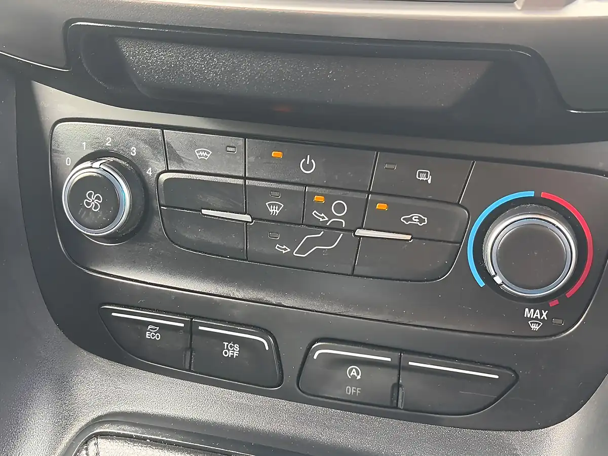 Used 2020 Ford Transit Connect Trend Frozen White - Interior and Exterior details 15
