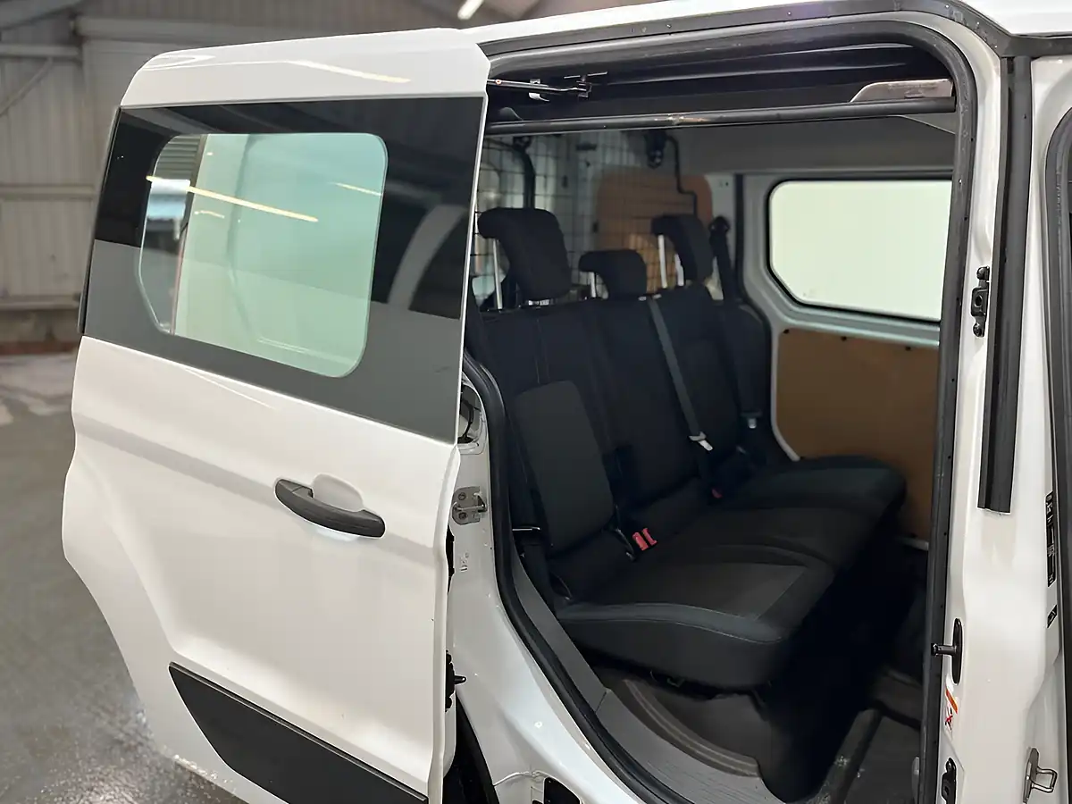 Used 2020 Ford Transit Connect Trend White - Interior and Exterior details 10