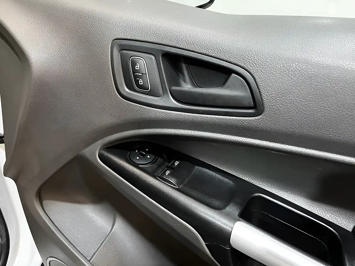 Used 2020 Ford Transit Connect Trend White - Interior and Exterior details 12