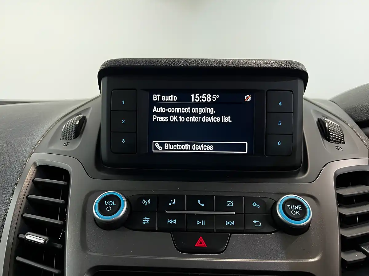 Used 2020 Ford Transit Connect Trend White - Interior and Exterior details 19