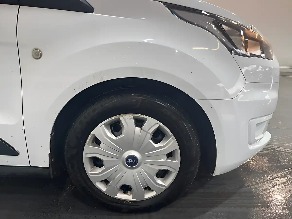 Used 2020 Ford Transit Connect Trend White - Interior and Exterior details 7