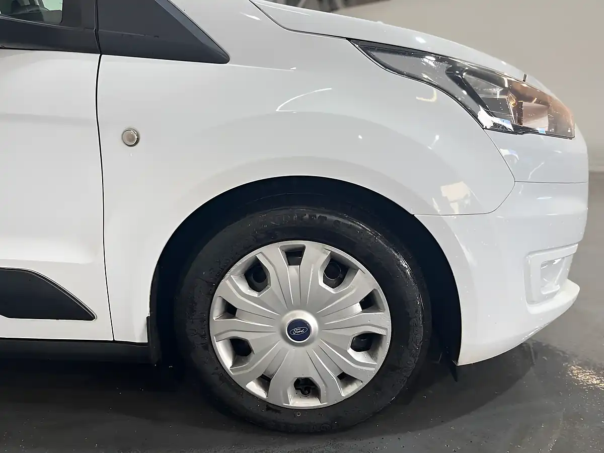 Used 2020 Ford Transit Connect Trend White - Interior and Exterior details 9