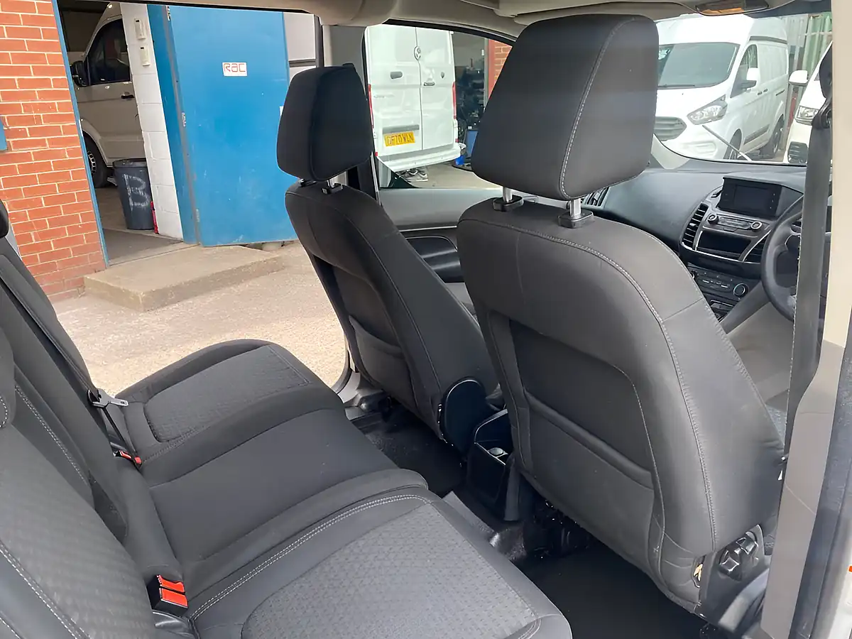 Used 2020 Ford Transit Connect Trend White - Interior and Exterior details 17