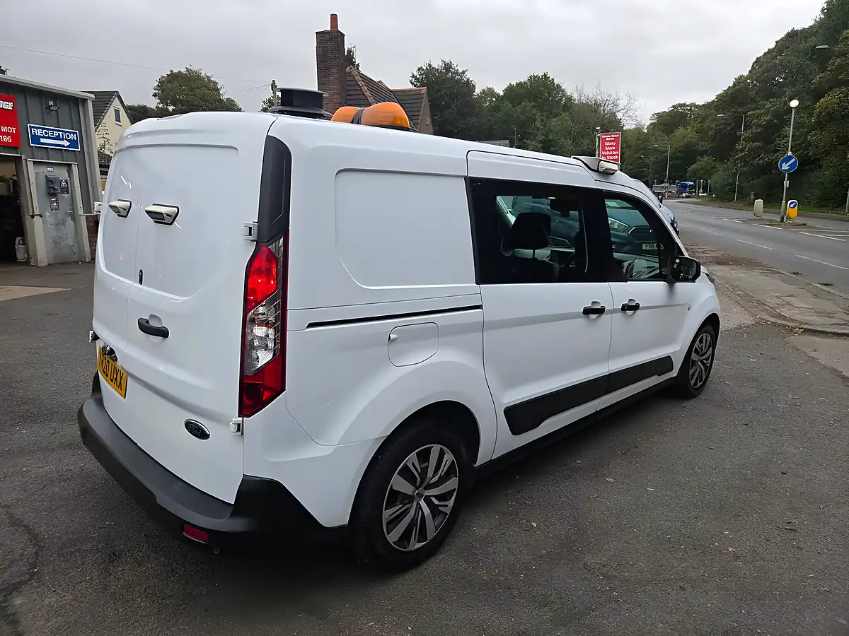 Used 2020 Ford Transit Connect Trend White - Interior and Exterior details 11