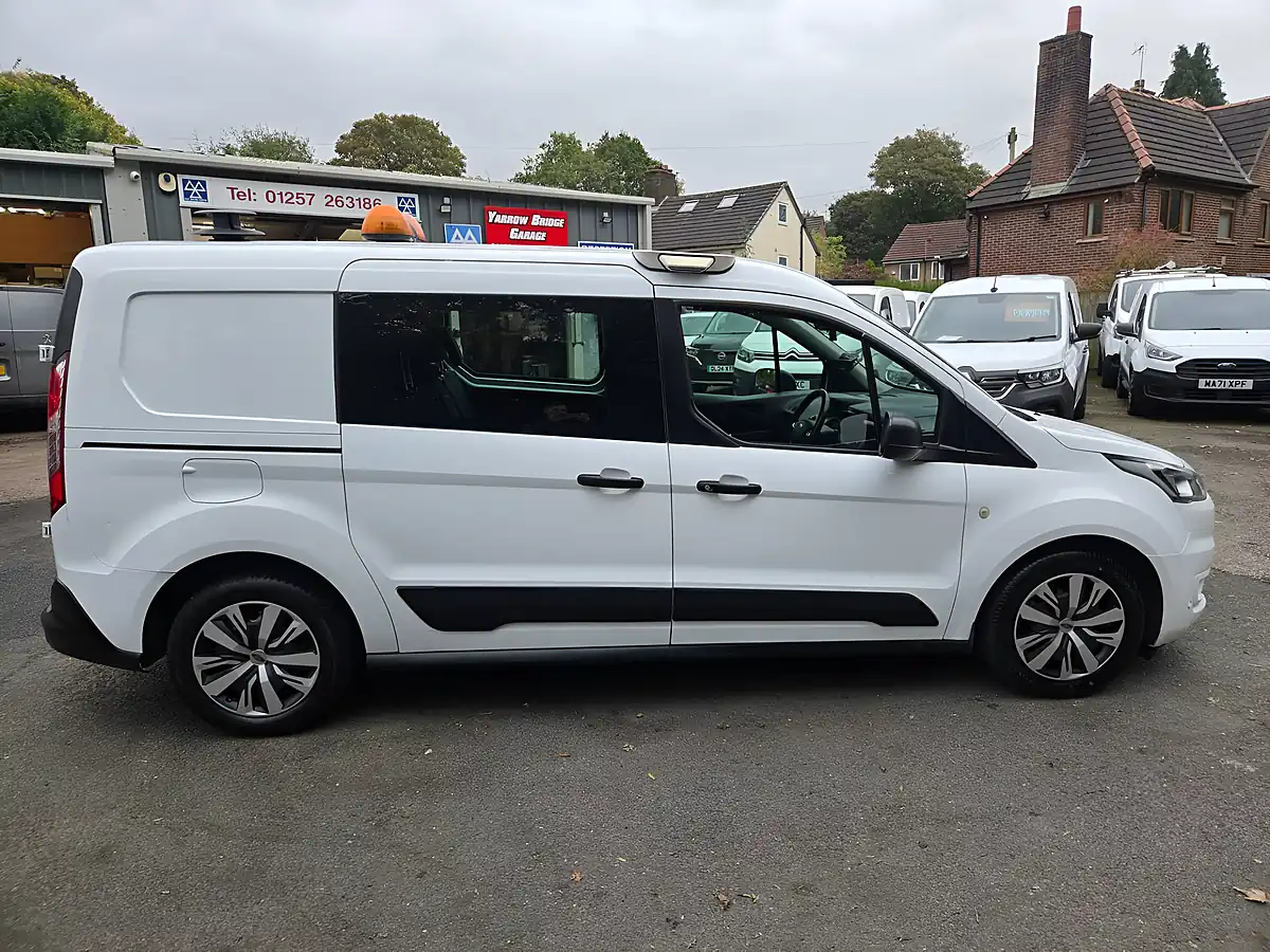 Used 2020 Ford Transit Connect Trend White - Interior and Exterior details 12