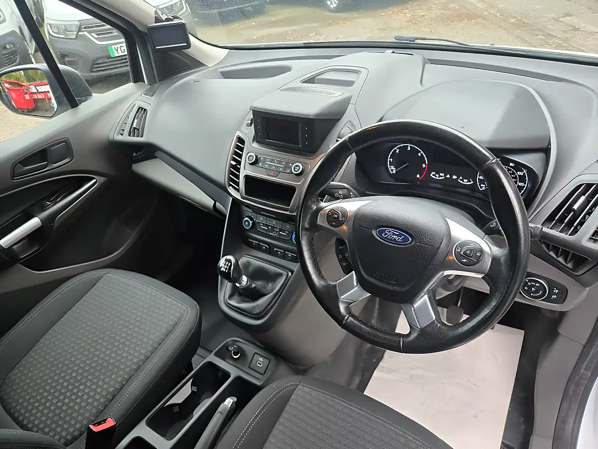 Used 2020 Ford Transit Connect Trend White - Interior and Exterior details 15