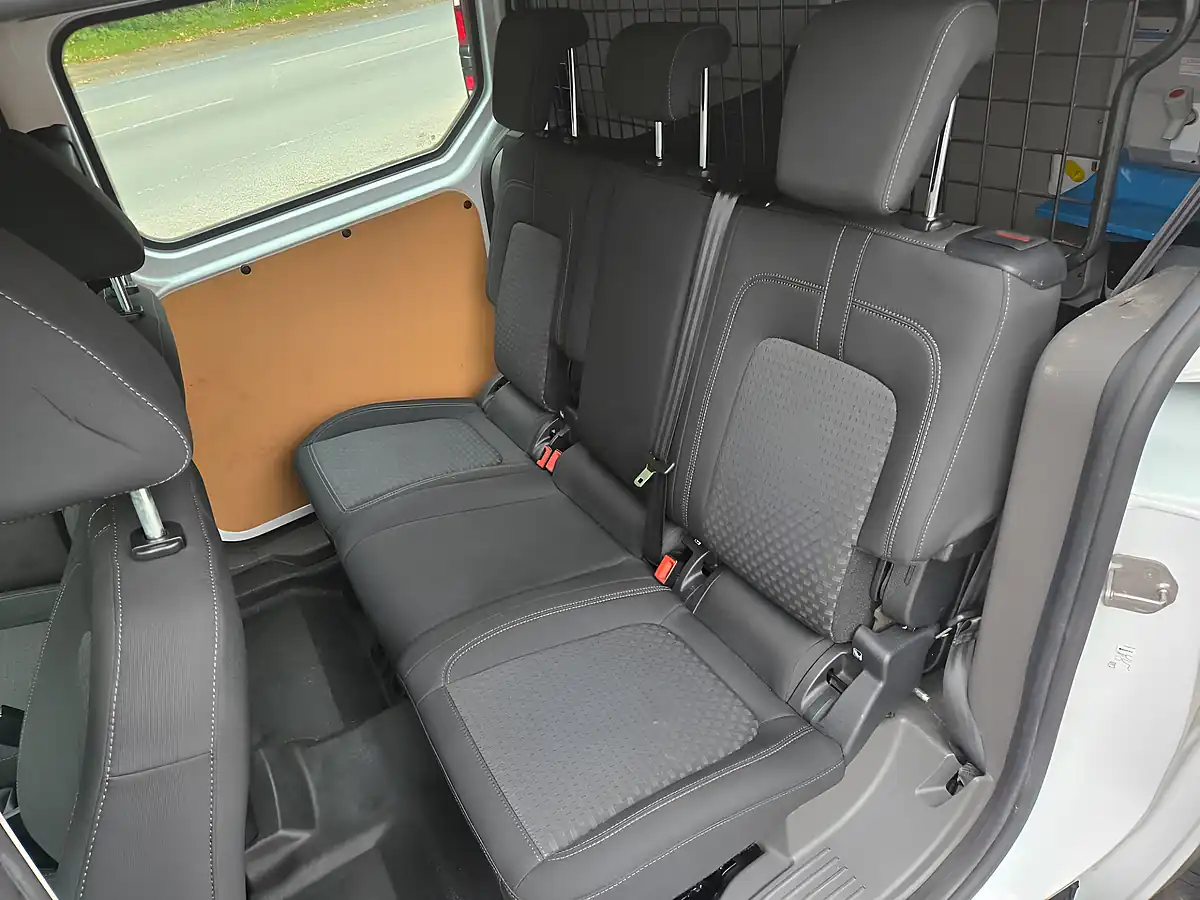 Used 2020 Ford Transit Connect Trend White - Interior and Exterior details 6