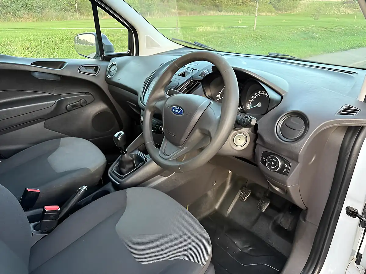 Used 2020 Ford Transit Courier L1 White - Interior and Exterior details 14