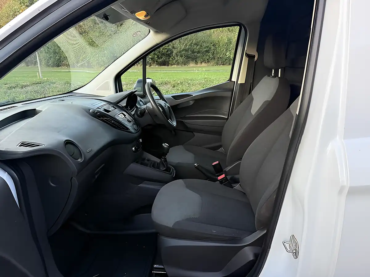Used 2020 Ford Transit Courier L1 White - Interior and Exterior details 8