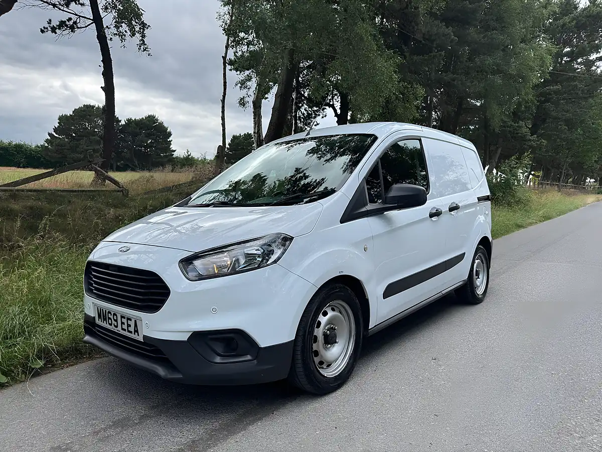 Used 2020 Ford Transit Courier Leader L1 White - Interior and Exterior details 10