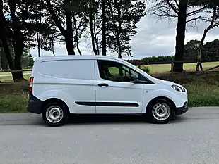 Used 2020 Ford Transit Courier Leader L1 White - Interior and Exterior details 4