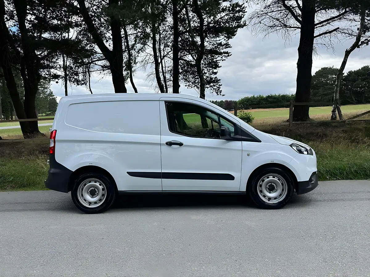 Used 2020 Ford Transit Courier Leader L1 White - Interior and Exterior details 4