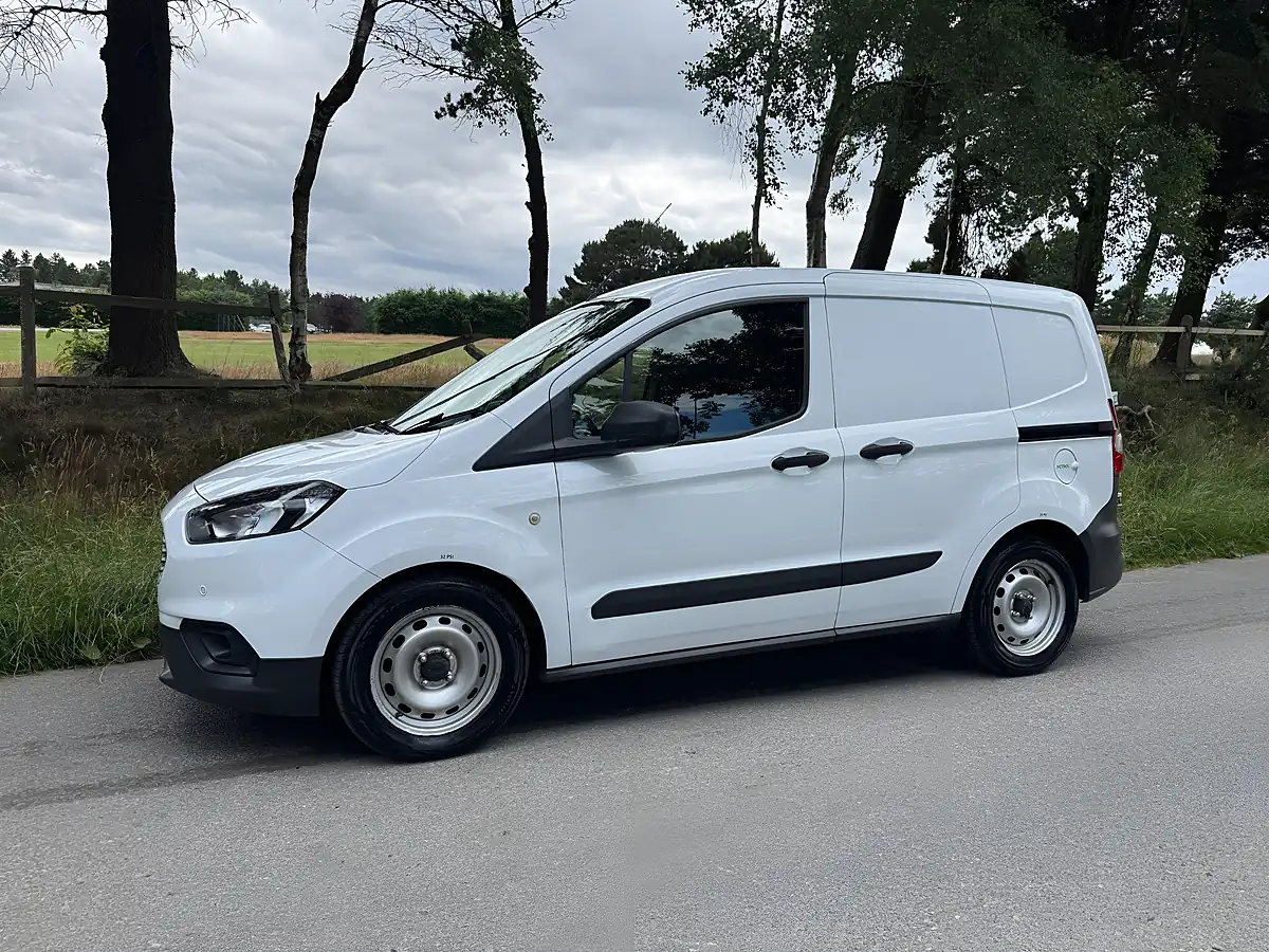 Used 2020 Ford Transit Courier Leader L1 White - Interior and Exterior details 11