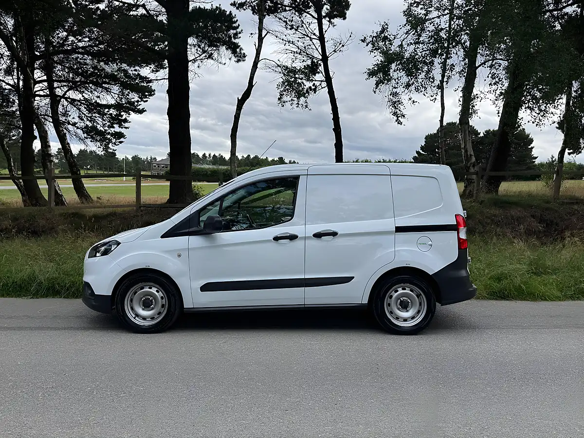 Used 2020 Ford Transit Courier Leader L1 White - Interior and Exterior details 12