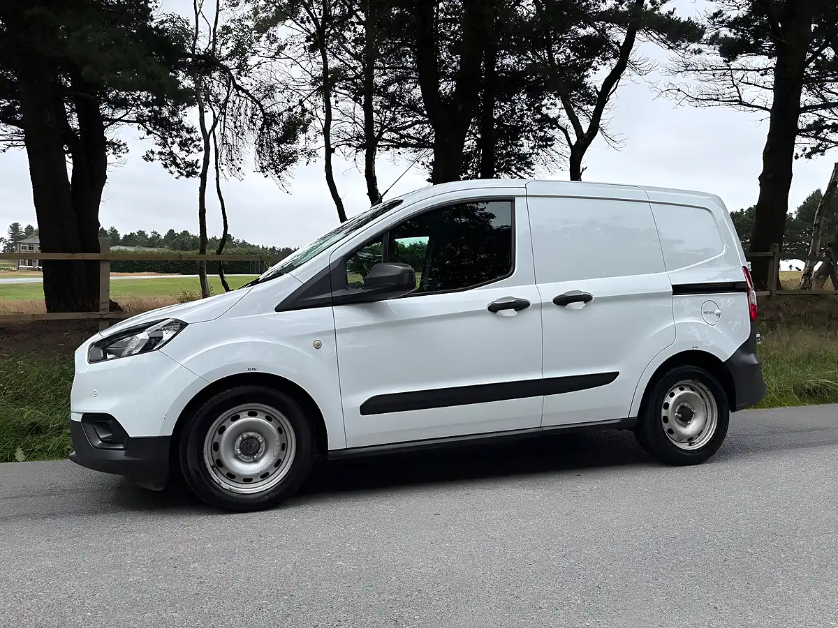 Used 2020 Ford Transit Courier Leader L1 White - Interior and Exterior details 11