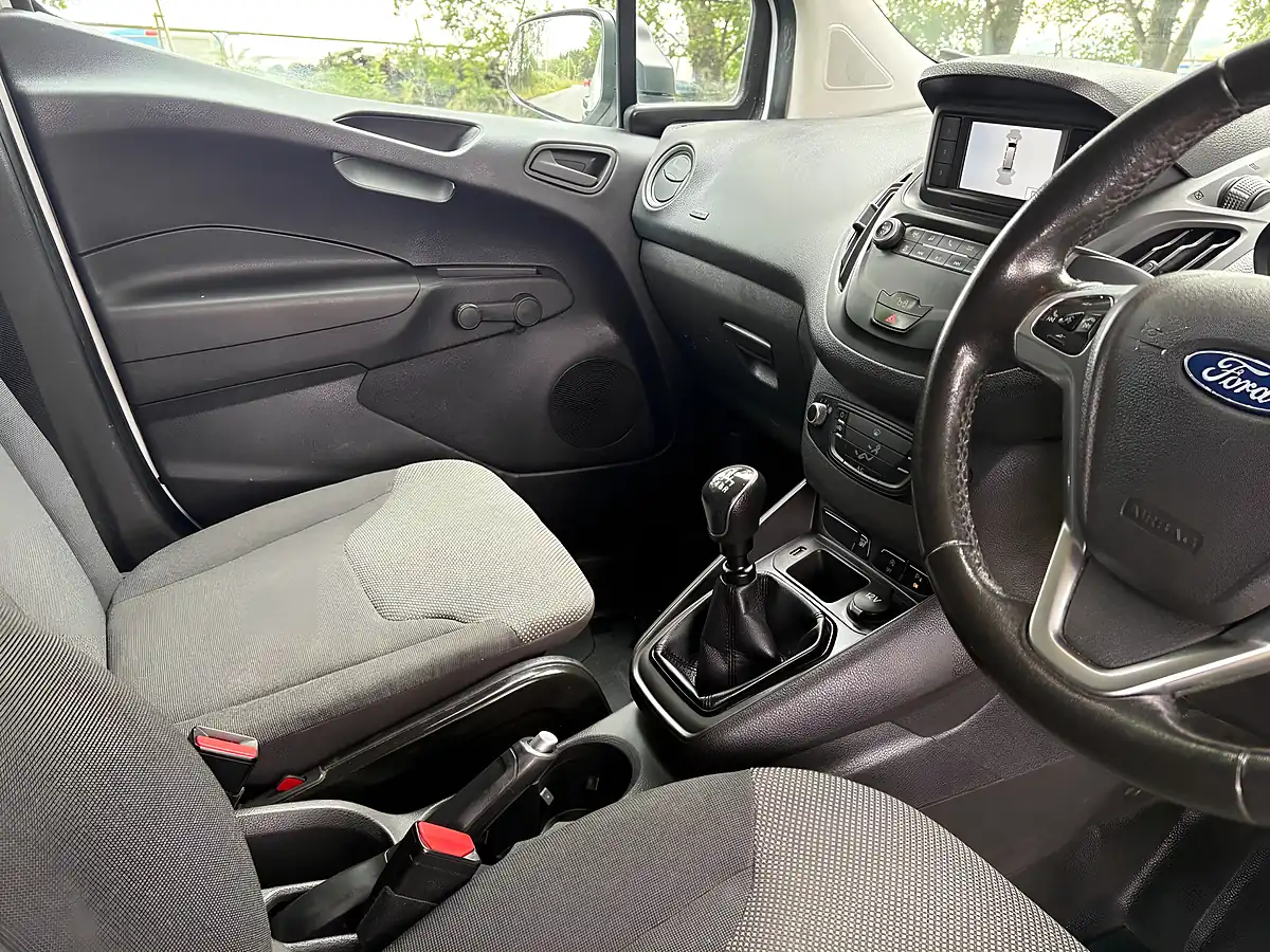 Used 2020 Ford Transit Courier Leader L1 White - Interior and Exterior details 14