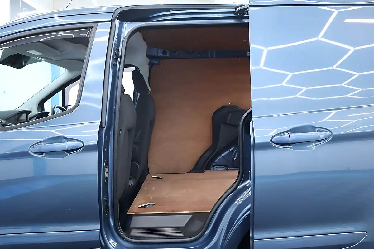Used 2020 Ford Transit Courier Limited Blue - Interior and Exterior details 13