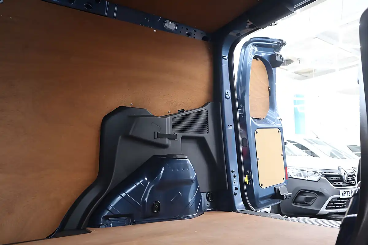 Used 2020 Ford Transit Courier Limited Blue - Interior and Exterior details 14
