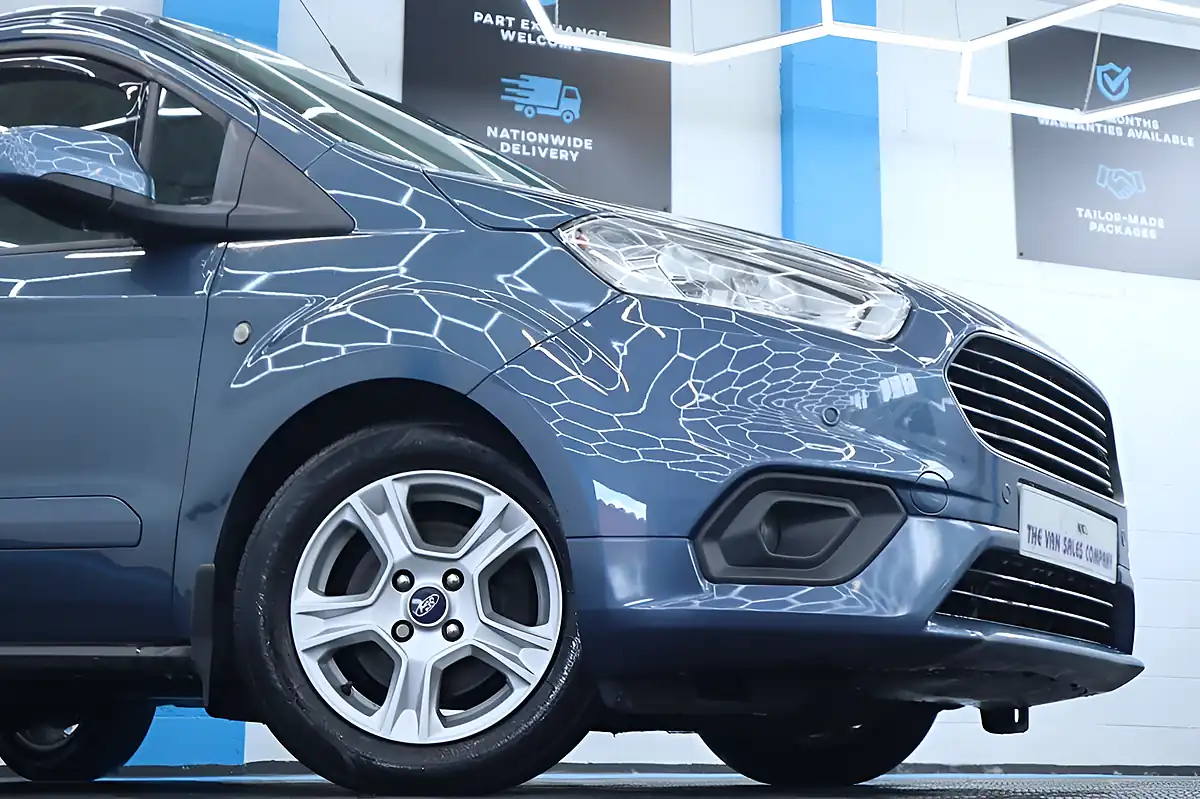 Used 2020 Ford Transit Courier Limited Blue - Interior and Exterior details 2