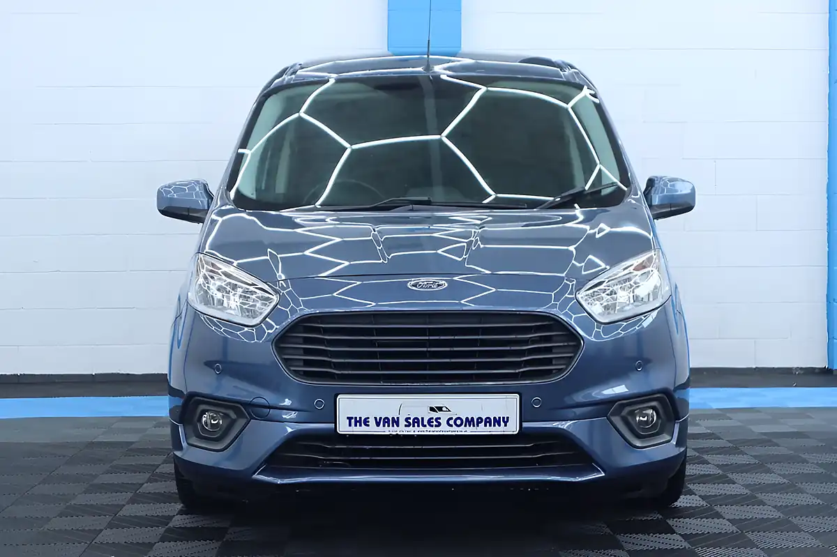 Used 2020 Ford Transit Courier Limited Blue - Interior and Exterior details 4