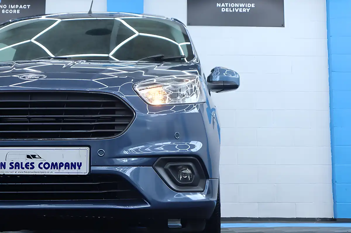 Used 2020 Ford Transit Courier Limited Blue - Interior and Exterior details 5
