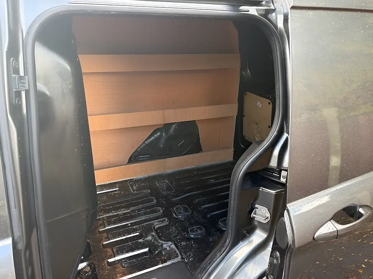 Used 2020 Ford Transit Courier Limited Grey - Interior and Exterior details 12
