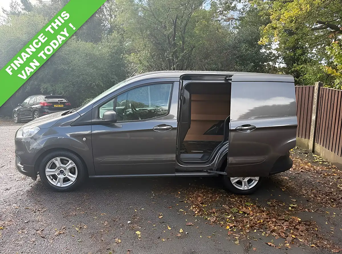 Used 2020 Ford Transit Courier Limited Grey - Interior and Exterior details 4