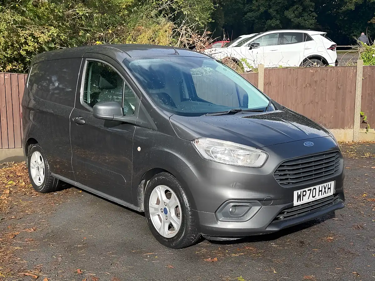 Used 2020 Ford Transit Courier Limited Grey - Interior and Exterior details 6