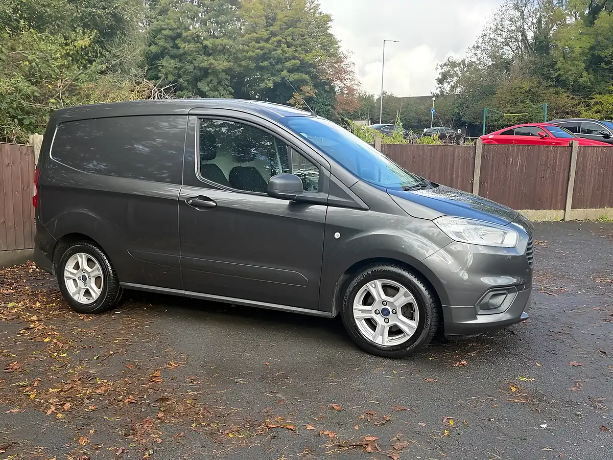Used 2020 Ford Transit Courier Limited Grey - Interior and Exterior details 8