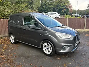 Used 2020 Ford Transit Courier Limited Grey - Interior and Exterior details 9