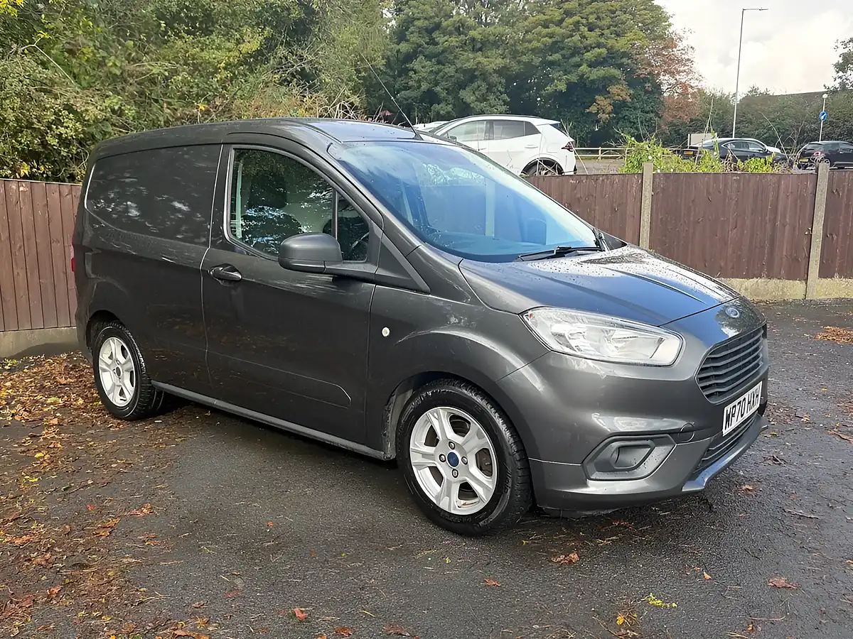 Used 2020 Ford Transit Courier Limited Grey - Interior and Exterior details 9