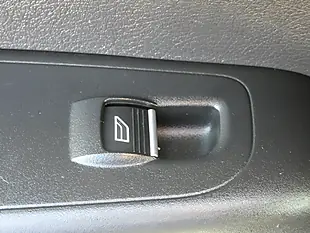 Used 2020 Ford Transit Courier Limited Silver - Interior and Exterior details 19