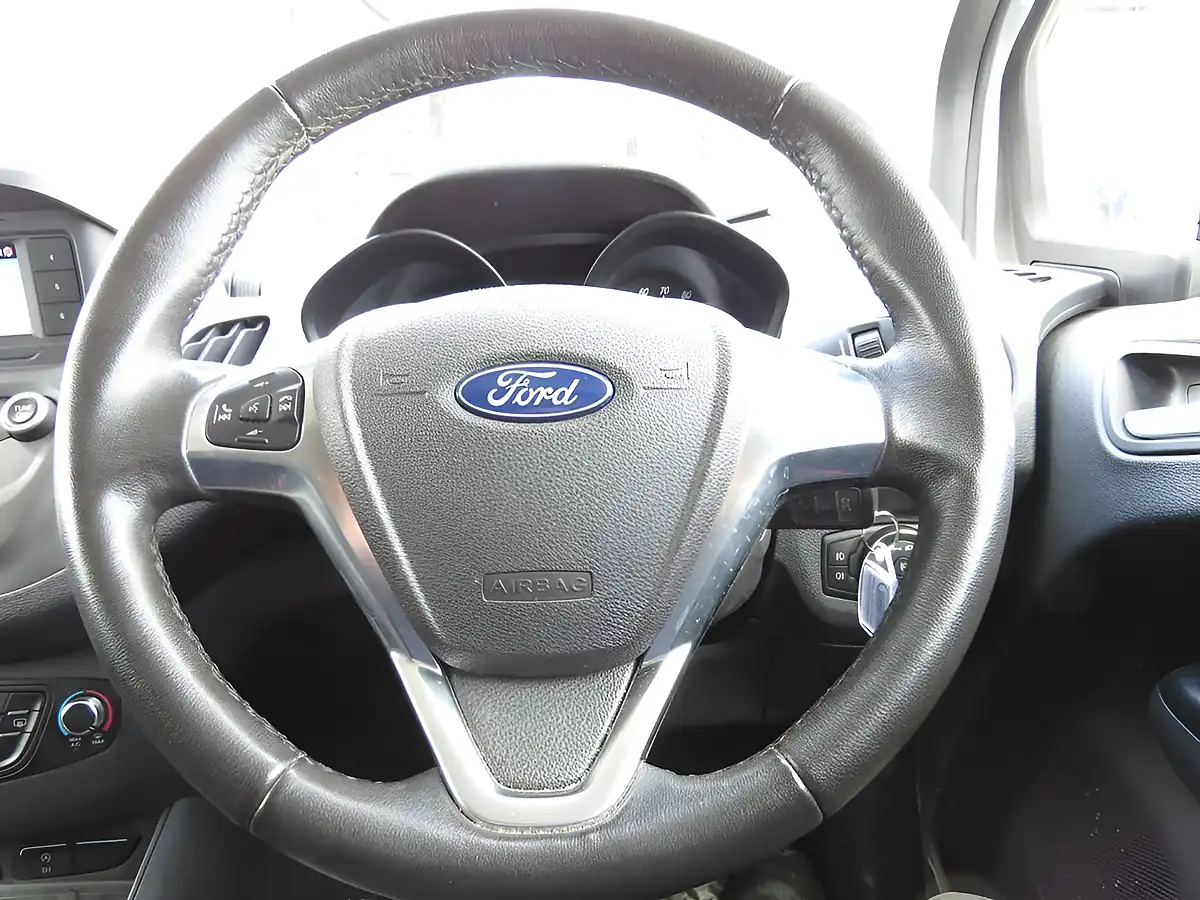 Used 2020 Ford Transit Courier Trend White - Interior and Exterior details 13