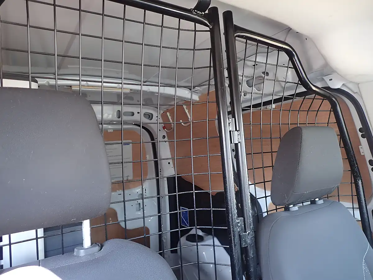 Used 2020 Ford Transit Courier Trend White - Interior and Exterior details 14