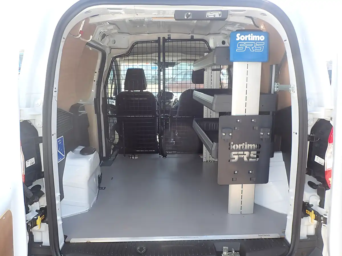Used 2020 Ford Transit Courier Trend White - Interior and Exterior details 19