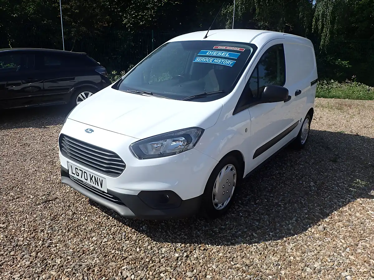 Used 2020 Ford Transit Courier Trend White - Interior and Exterior details 3