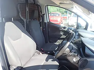 Used 2020 Ford Transit Courier Trend White - Interior and Exterior details 6