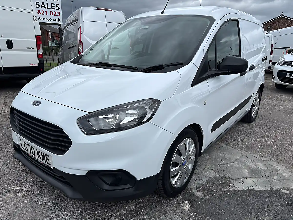 Used 2020 Ford Transit Courier Trend White - Interior and Exterior details 20