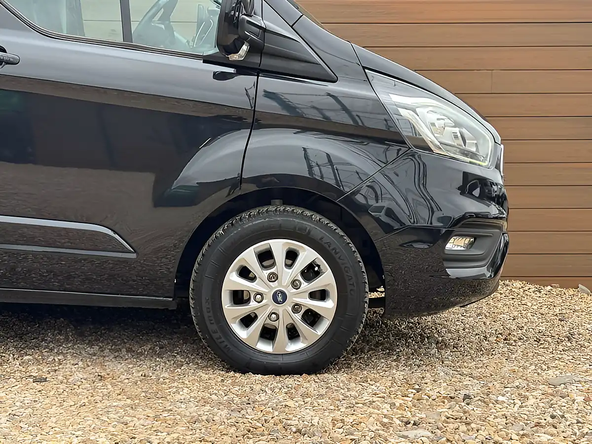 Used 2020 Ford Transit Custom 300 Limited Black - Interior and Exterior details 10