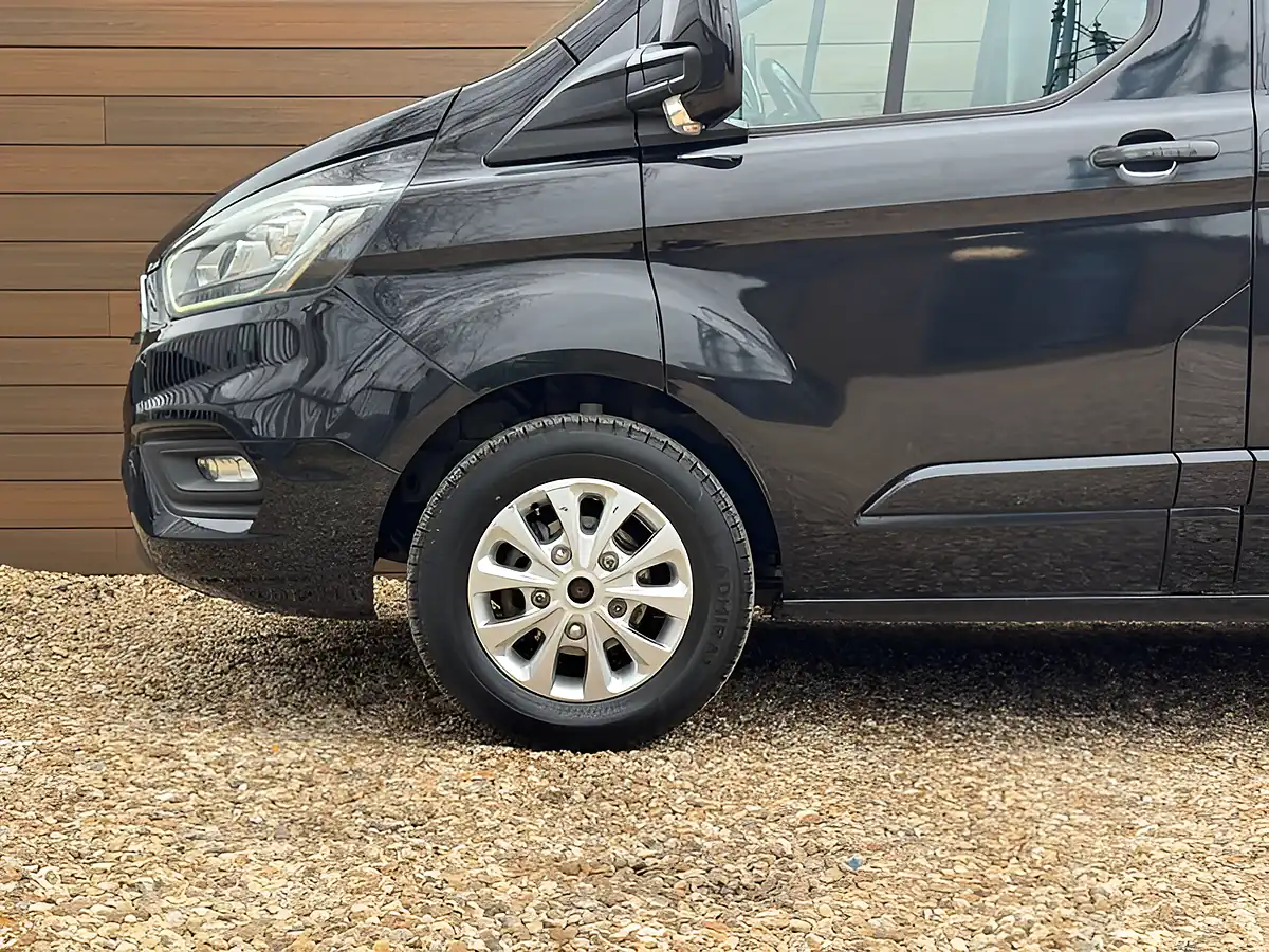 Used 2020 Ford Transit Custom 300 Limited Black - Interior and Exterior details 11