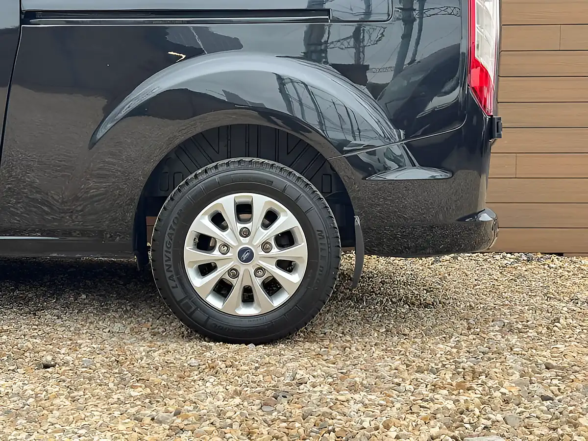 Used 2020 Ford Transit Custom 300 Limited Black - Interior and Exterior details 14