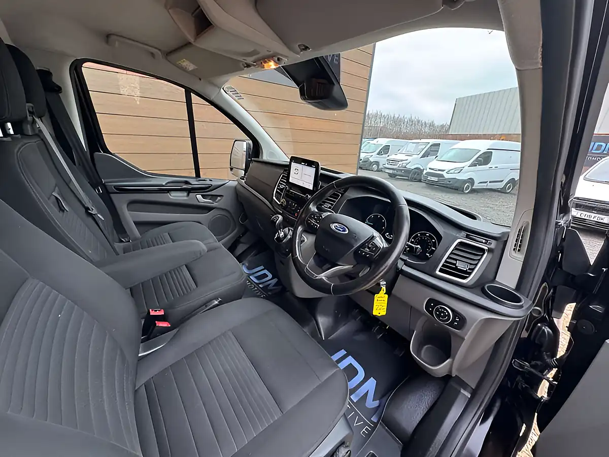 Used 2020 Ford Transit Custom 300 Limited Black - Interior and Exterior details 16