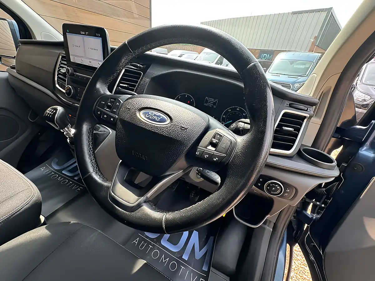 Used 2020 Ford Transit Custom 300 Limited L1-H2 Blue - Interior and Exterior details 15
