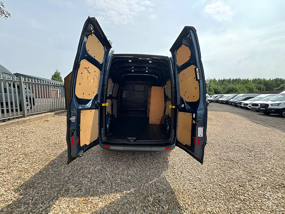 Used 2020 Ford Transit Custom 300 Limited L1-H2 Blue - Interior and Exterior details 5