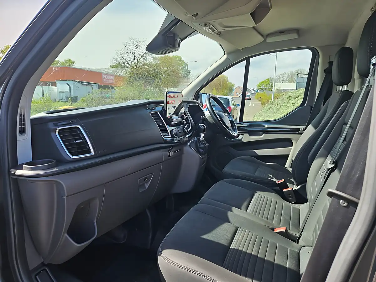 Used 2020 Ford Transit Custom 300 Limited Lwb Grey - Interior and Exterior details 11