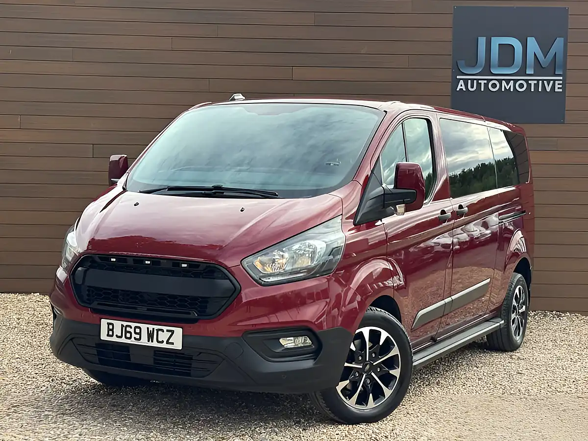 Used 2020 Ford Transit Custom 320 Leader Red - Interior and Exterior details 9