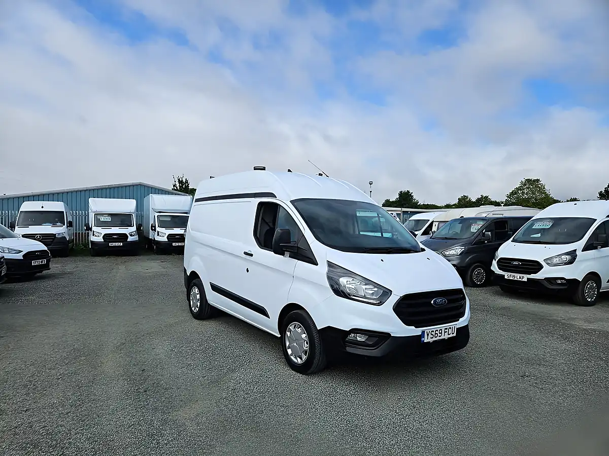 Used 2020 Ford Transit Custom Leader High Top White - Front View