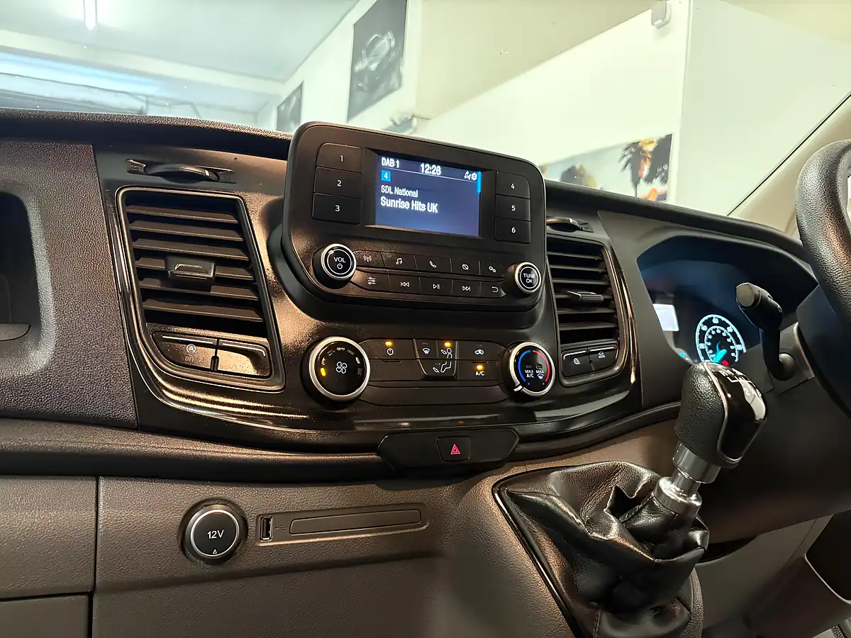 Used 2020 Ford Transit Custom Leader L1 H1 White - Interior and Exterior details 11